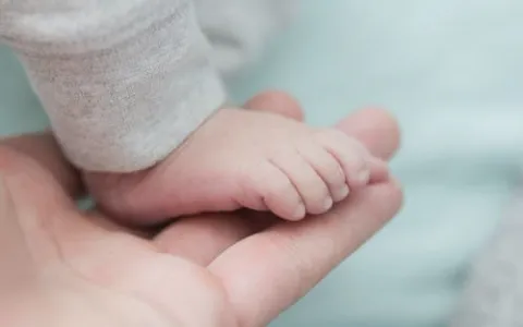 试管婴儿三代有点和缺点，看看你更适合哪代试管技术！
