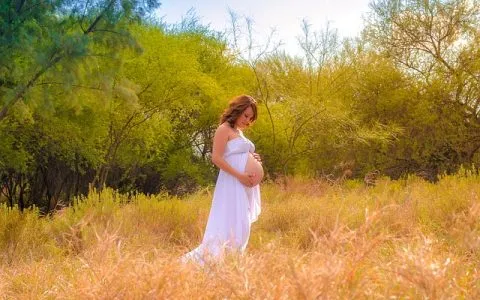 试管婴儿一次能成功吗？影响试管婴儿成功率的因素有哪些？怎么样提高试管婴儿的成功率？