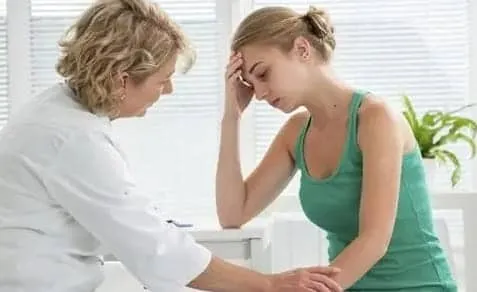 什么原因导致女性出现了停经的现象？导致女性停经的原因有哪些？女性停经后还能做试管婴儿吗？