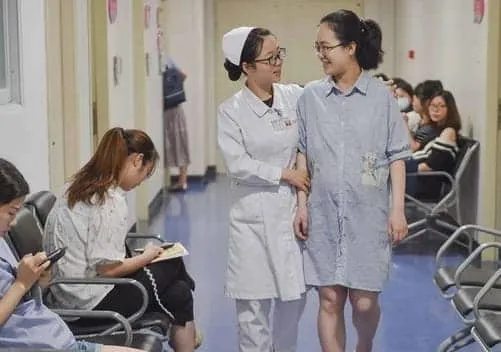 什么是子宫内膜异位症？内异症到底通过哪些因素影响生育？改善内异症生育力的治疗方法！
